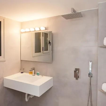 Modern New Comfort 2 Bd Apt In Centre * Athens