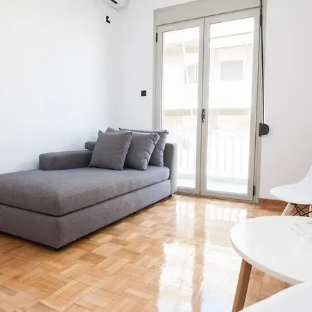 Modern New Comfort 2 Bd Apt In Centre Apartment